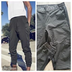 Athleta Brooklyn textured joggers